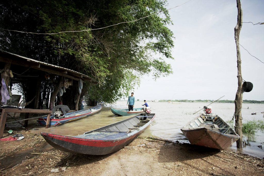 เรือหากุ้งก้ามกราม กาฬสินธุ์